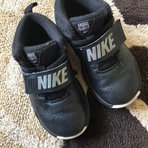 Toddler boys nikes size 10 c black and white